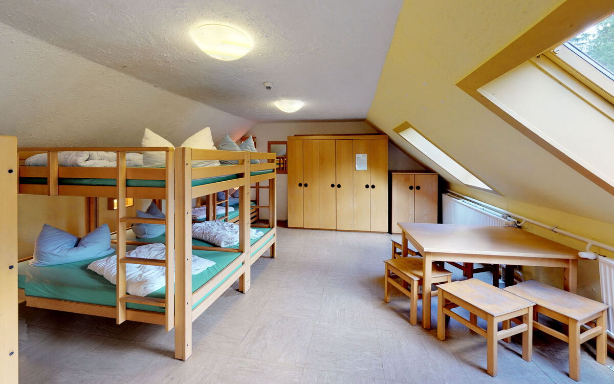 Zimmer mit Stockbetten im Waldhof Finsterbergen