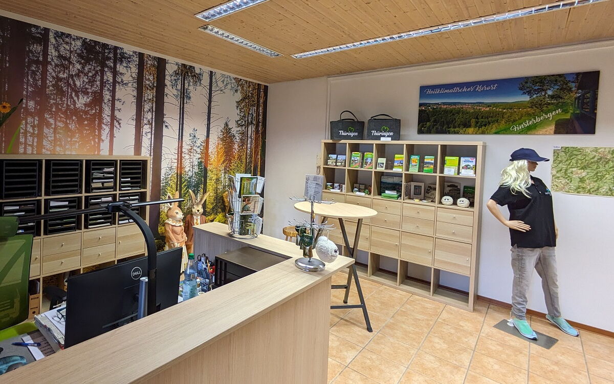 Innenansicht der Touristinformation Finsterbergen