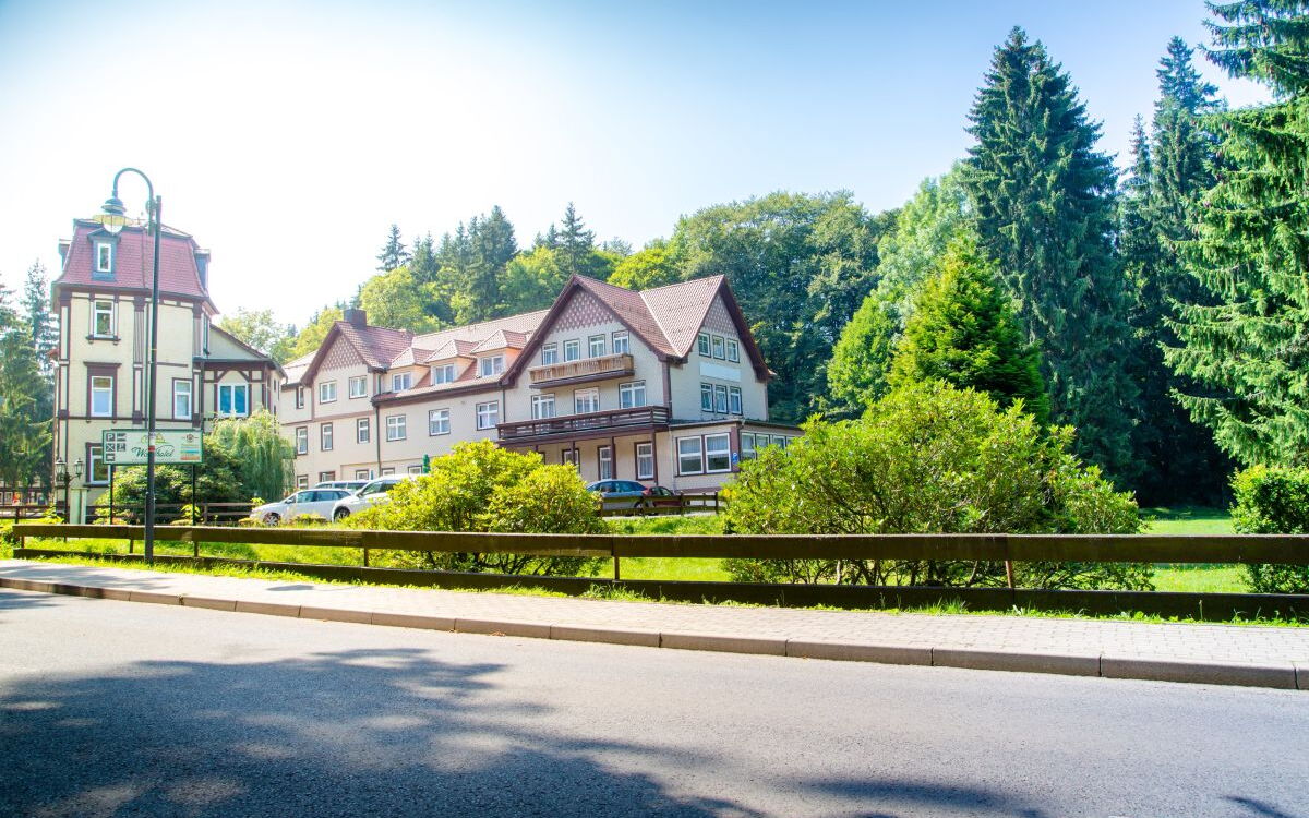 Hotel Außenansicht © 