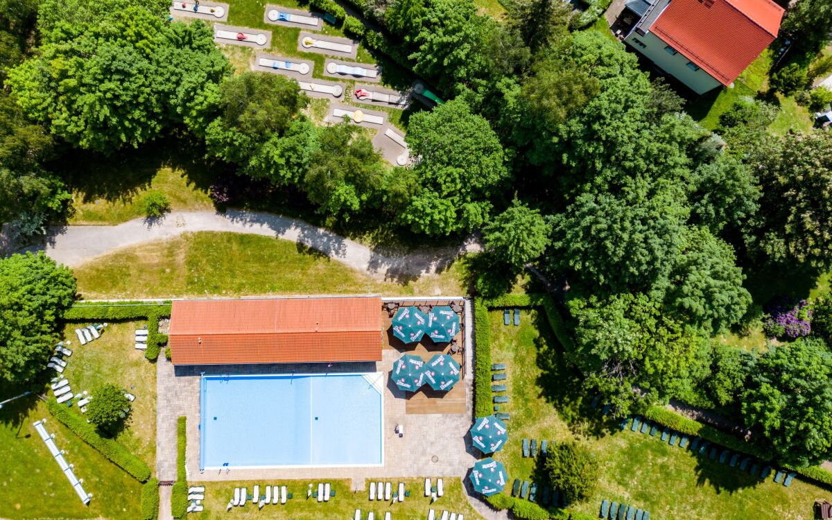 Außen-Pool & Minigolf © 