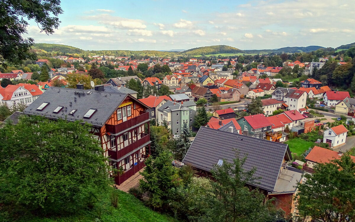Panoramablick vom Haus am Wald über ganz Friedrichroda im Thüringer Wald
