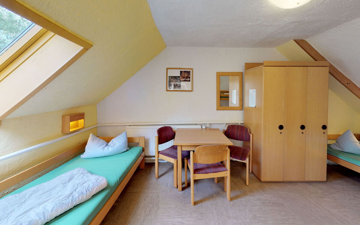 Zimmer mit Einzelbetten im Waldhof Finsterbergen