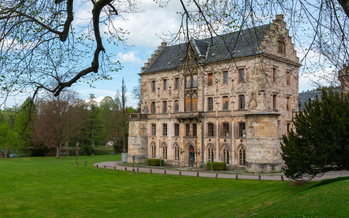 Schloss Reinhardsbrunn von aussen