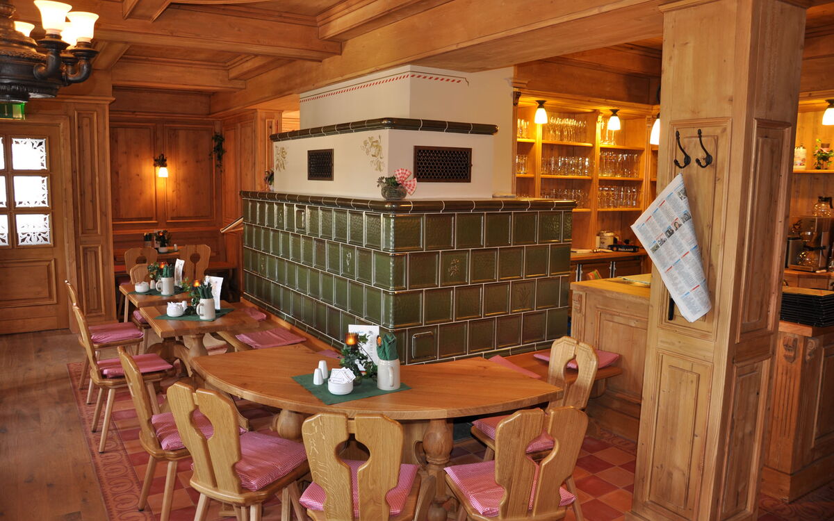Gaststube im Hotel und Berggasthof Tanzbuche
